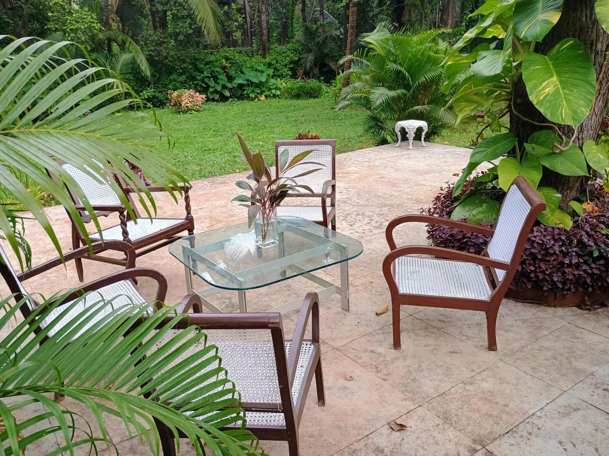 Banyan House - Luxurious 4 Bedroom Villa On One Acre, Near The Beach Нагаон Екстериор снимка