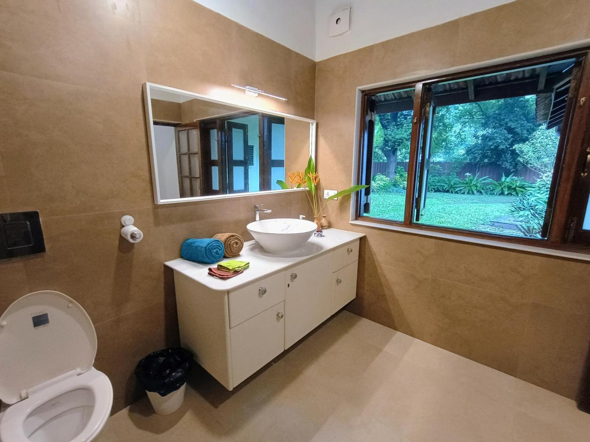 Banyan House - Luxurious 4 Bedroom Villa On One Acre, Near The Beach Нагаон Екстериор снимка
